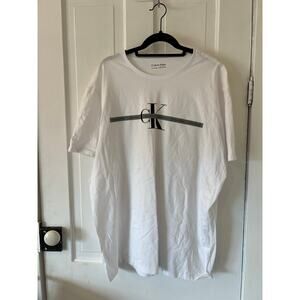 Calvin Klein Repeat Tape Layer Logo Graphic T-Shirt men’s white XXL CK tee